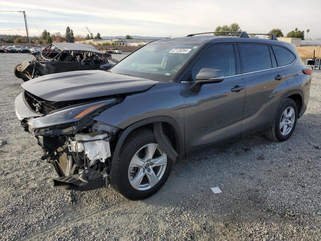 TOYOTA HIGHLANDER 2022 with VIN 5TDZZRAH8NS100048 - Photo from auction
