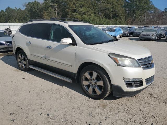 Photo 4 from auction – 2015 CHEVROLET TRAVERSE L with VIN 1GNKRJKD7FJ209220