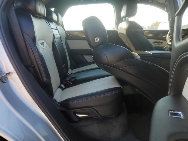 Photo 11 from auction – 2021 BENTLEY BENTAYGA with VIN SJAAM2ZV4MC034001