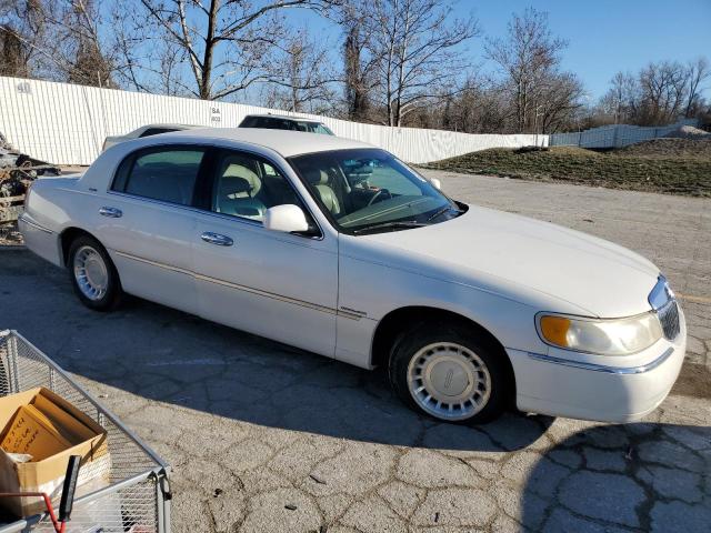 Photo 4 from auction – 2000 LINCOLN TOWN CAR E with VIN 1LNHM81W3YY887532