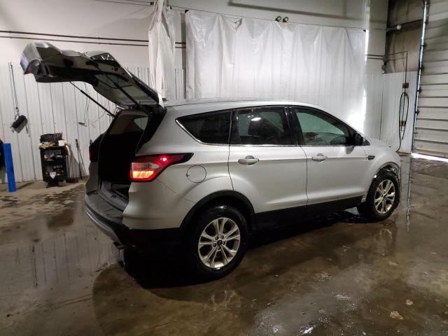 Photo 3 from auction – 2017 FORD ESCAPE SE with VIN 1FMCU9GD4HUC16271