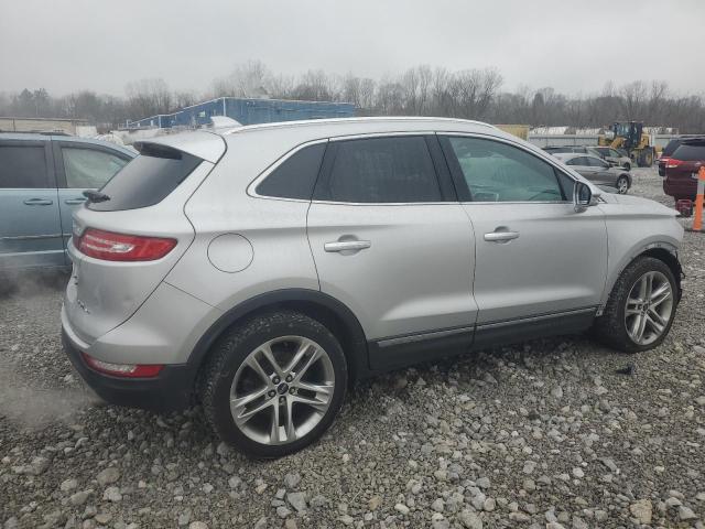 Photo 3 from auction – 2017 LINCOLN MKC RESERV with VIN 5LMCJ3D96HUL45972