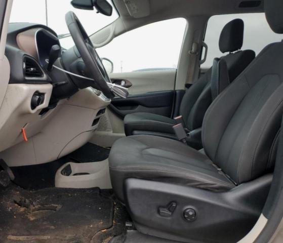 Photo 7 from auction – 2017 CHRYSLER PACIFICA L with VIN 2C4RC1CG0HR657332