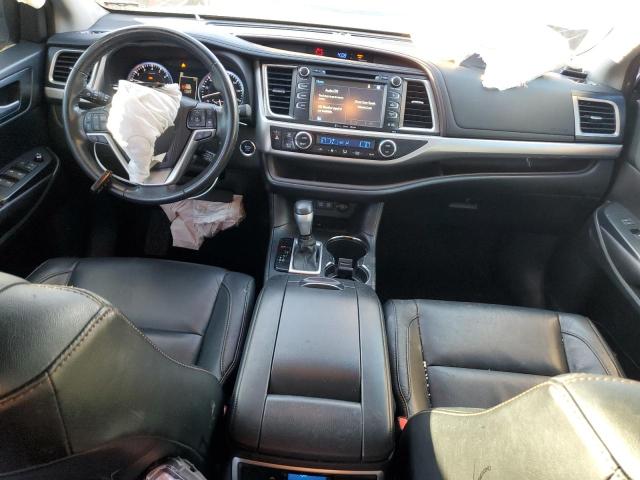 Photo 8 from auction – 2017 TOYOTA HIGHLANDER with VIN 5TDKZRFHXHS206788