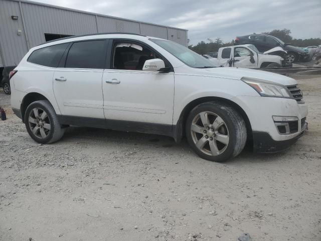 Photo 4 from auction – 2017 CHEVROLET TRAVERSE L with VIN 1GNKRGKD2HJ279732