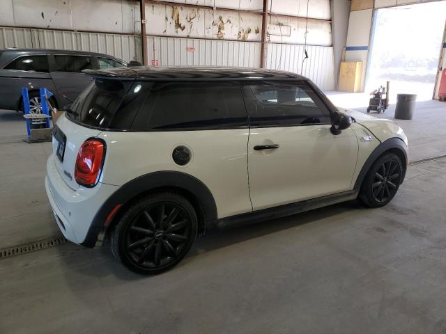 Photo 3 from auction – 2017 MINI COOPER S with VIN WMWXP7C33H3B94459