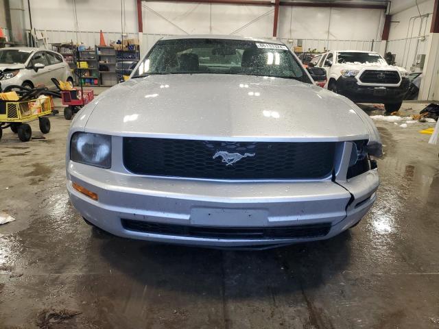 Photo 5 from auction – 2005 FORD MUSTANG with VIN 1ZVFT80N255150131