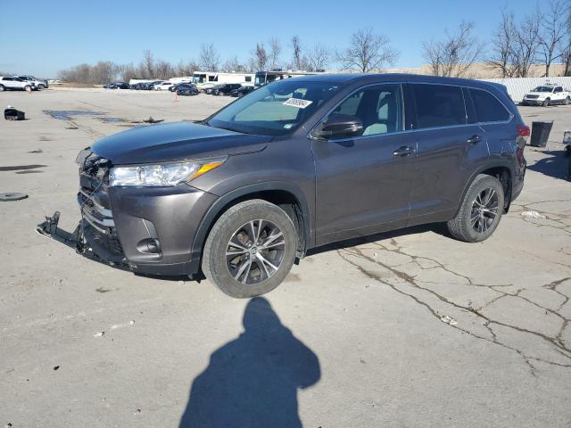 TOYOTA HIGHLANDER 2017 with VIN 5TDBZRFH0HS419247 - Photo from auction
