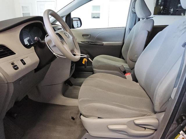 Photo 7 from auction – 2011 TOYOTA SIENNA with VIN 5TDZK3DC4BS095962