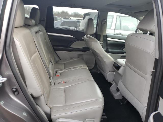 Foto 10 de la subasta – 2017 TOYOTA HIGHLANDER con VIN 5TDJZRFH4HS441229