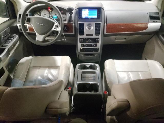 Photo 8 from auction – 2008 CHRYSLER TOWN & COU with VIN 2A8HR54P18R801544