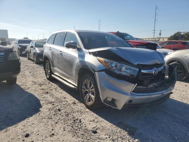 Photo 4 from auction – 2016 TOYOTA HIGHLANDER with VIN 5TDZKRFH2GS173657