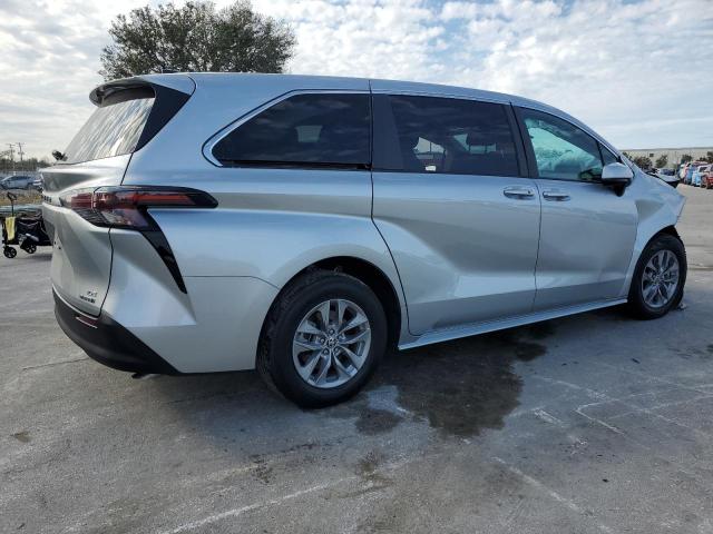Photo 3 from auction – 2023 TOYOTA SIENNA LE with VIN 5TDKRKEC5PS159326