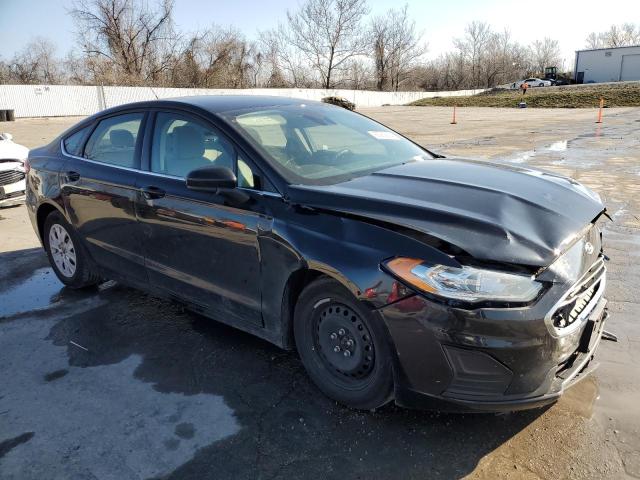 Photo 4 from auction – 2019 FORD FUSION S with VIN 3FA6P0G71KR172779