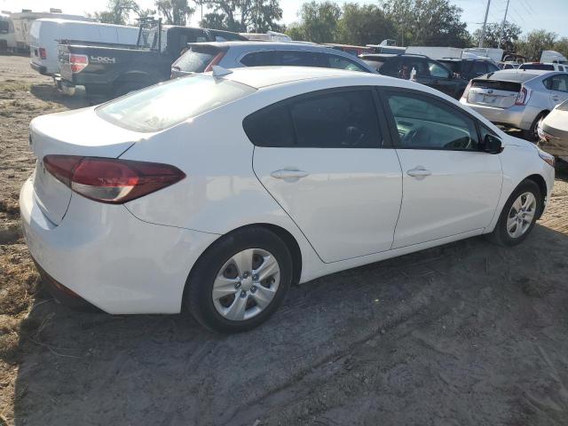 Photo 3 from auction – 2017 KIA FORTE LX with VIN 3KPFK4A7XHE044355