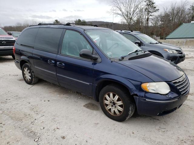 Photo 4 from auction – 2005 CHRYSLER TOWN & COU with VIN 2C8GP54L75R128100