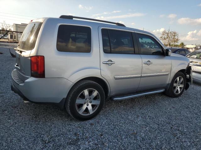 Photo 3 from auction – 2014 HONDA PILOT TOUR with VIN 5FNYF3H98EB009205