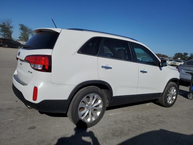 Photo 3 from auction – 2015 KIA SORENTO EX with VIN 5XYKU4A79FG635155