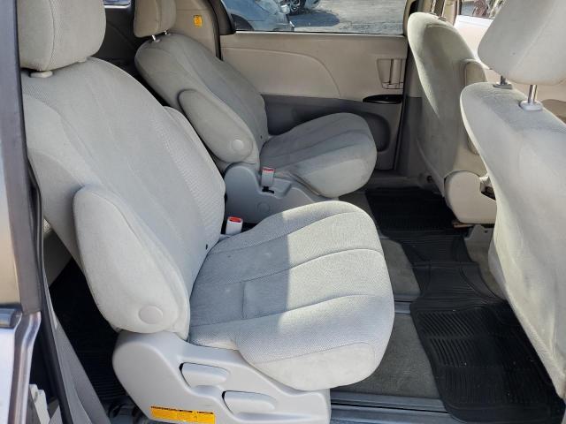 Photo 11 from auction – 2012 TOYOTA SIENNA BAS with VIN 5TDKA3DC6CS010187