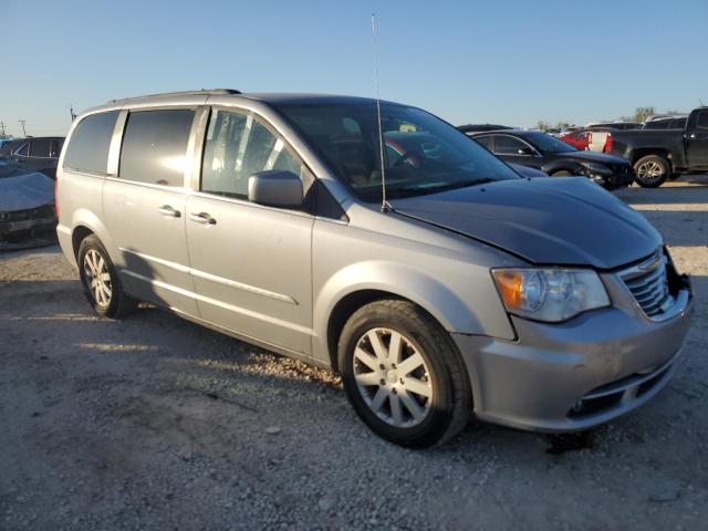 Photo 4 from auction – 2015 CHRYSLER TOWN & COU with VIN 2C4RC1BG2FR551981
