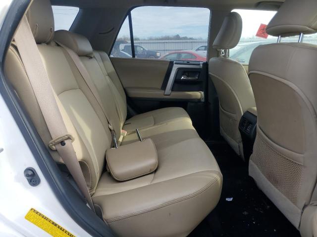 Photo 11 from auction – 2015 TOYOTA 4RUNNER SR with VIN JTEBU5JR2F5211912