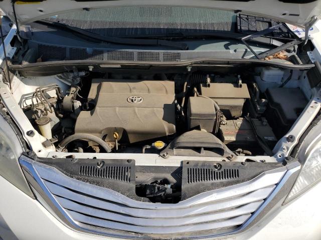 Photo 12 from auction – 2011 TOYOTA SIENNA XLE with VIN 5TDYK3DC9BS040225