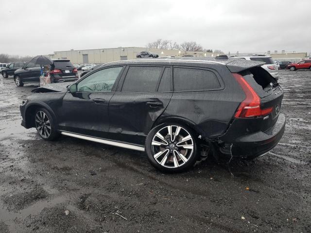Photo 2 from auction – 2023 VOLVO V60 CROSS with VIN YV4L12WC5P2107631