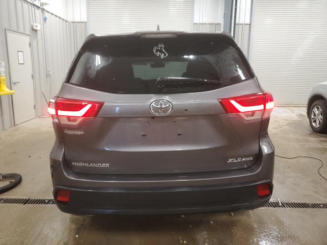 Photo 6 from auction – 2018 TOYOTA HIGHLANDER with VIN 5TDJZRFH7JS542352