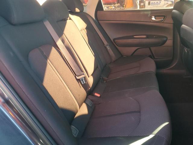 Photo 10 from auction – 2017 KIA OPTIMA LX with VIN 5XXGT4L33HG140010
