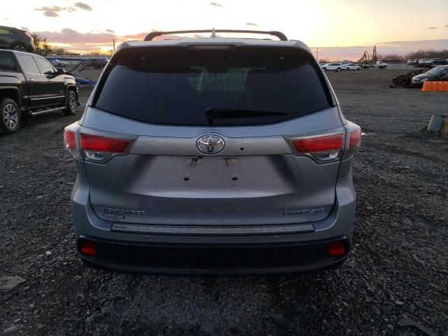 Photo 6 from auction – 2016 TOYOTA HIGHLANDER with VIN 5TDDKRFH3GS334995
