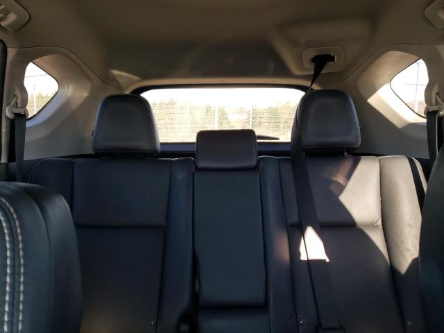Photo 10 from auction – 2017 TOYOTA RAV4 LIMIT with VIN 2T3YFREV7HW402678