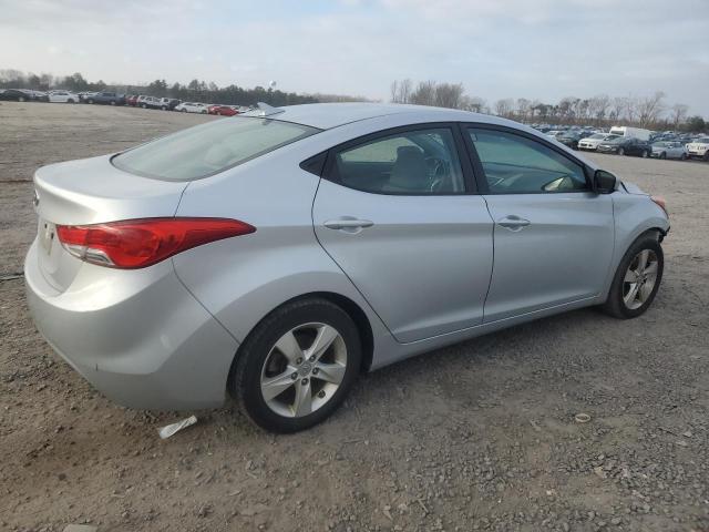 Photo 3 from auction – 2012 HYUNDAI ELANTRA GL with VIN 5NPDH4AE7CH101863