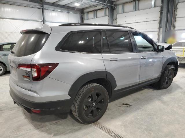 Photo 3 from auction – 2022 HONDA PILOT TRAI with VIN 5FNYF6H82NB049711