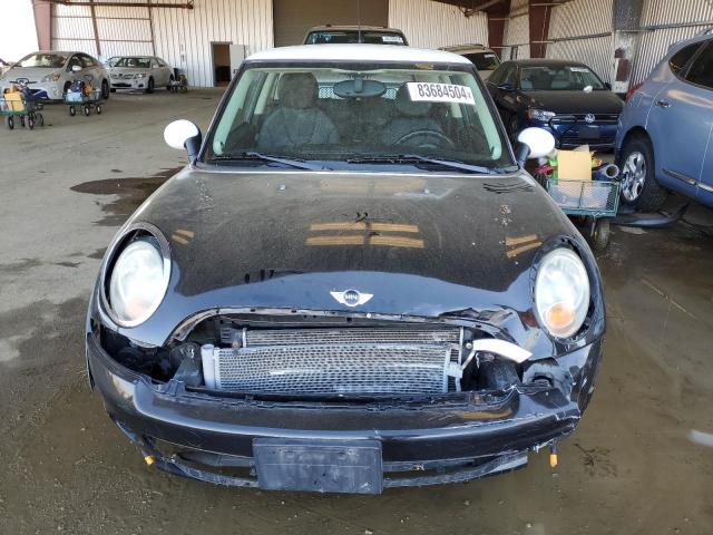 Photo 5 from auction – 2011 MINI COOPER with VIN WMWSU3C59BT093234