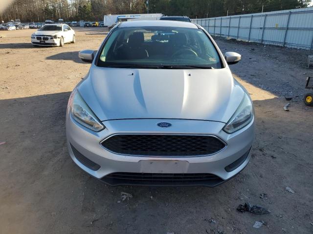 Снимка 5 от търг – 2015 FORD FOCUS SE с VIN 1FADP3K26FL315914