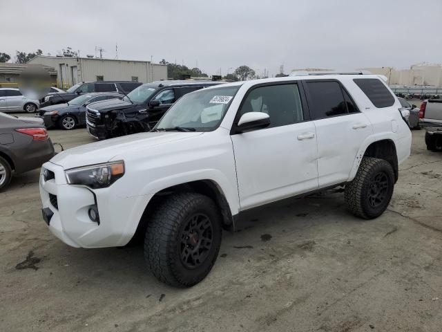 TOYOTA 4RUNNER SR 2015 with VIN JTEZU5JR8F5097655 - Photo from auction