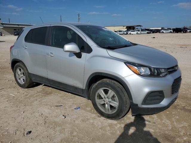 Photo 4 from auction – 2020 CHEVROLET TRAX LS with VIN KL7CJKSB4LB021105