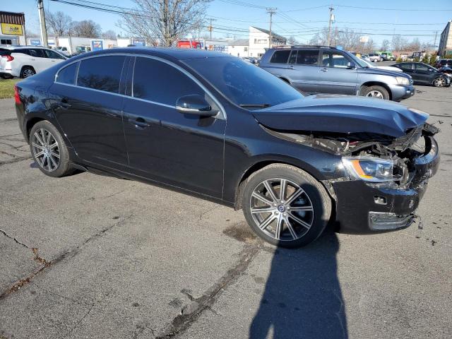Photo 4 from auction – 2017 VOLVO S60 PLATIN with VIN LYV402HM3HB151384