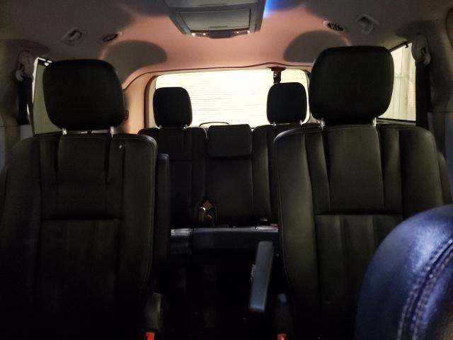 Photo 10 from auction – 2014 CHRYSLER TOWN & COU with VIN 2C4RC1BG2ER257141