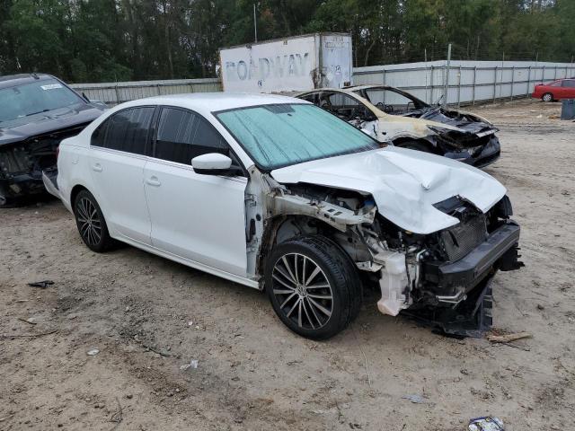 Photo 4 from auction – 2017 VOLKSWAGEN JETTA S with VIN 3VW2B7AJ3HM294535