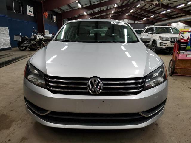 Photo 5 from auction – 2014 VOLKSWAGEN PASSAT S with VIN 1VWAH7A34EC019085