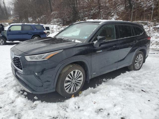 TOYOTA HIGHLANDER 2021 with VIN 5TDEBRCH0MS024954 - Photo from auction