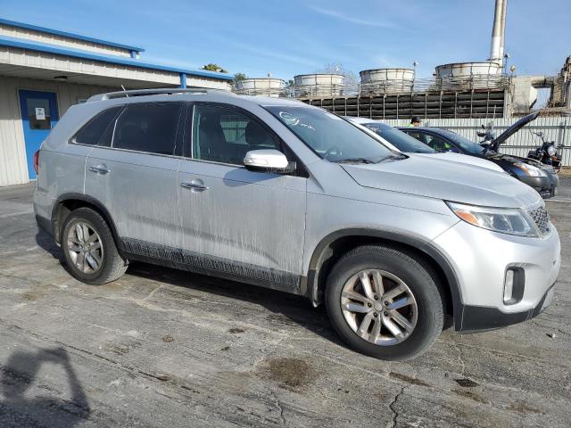 Photo 4 from auction – 2015 KIA SORENTO LX with VIN 5XYKT4A67FG634077