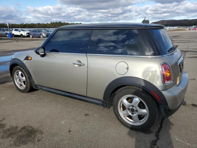 Photo 2 from auction – 2009 MINI COOPER with VIN WMWMF33539TU72758