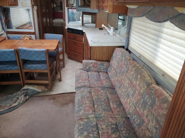Photo 6 from auction – 1997 FREIGHTLINER CHASSIS with VIN 4UZ6XJCC7VC804914