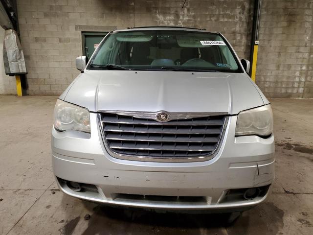 Photo 5 from auction – 2008 CHRYSLER TOWN & COU with VIN 2A8HR54P58R110209