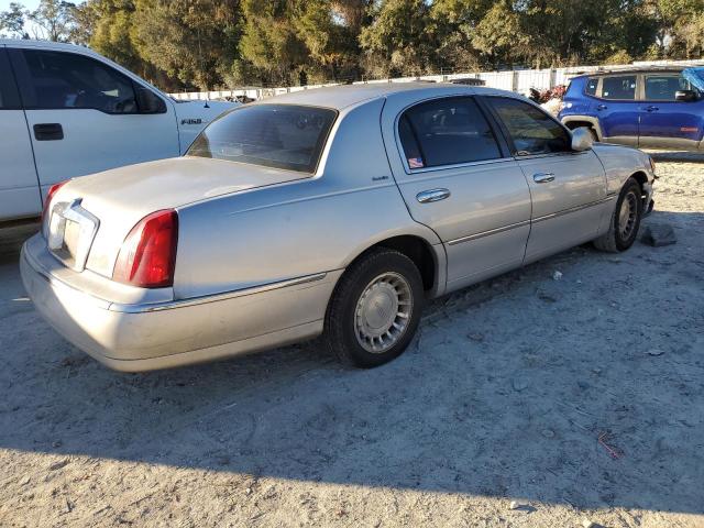 Photo 3 from auction – 2001 LINCOLN TOWN CAR E with VIN 1LNHM81W31Y658886