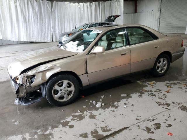 LEXUS ES 300 1998 with VIN JT8BF28G0W5033708 - Photo from auction
