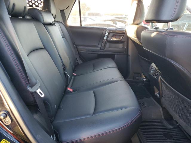 Photo 11 from auction – 2020 TOYOTA 4RUNNER SR with VIN JTEBU5JR3L5768887