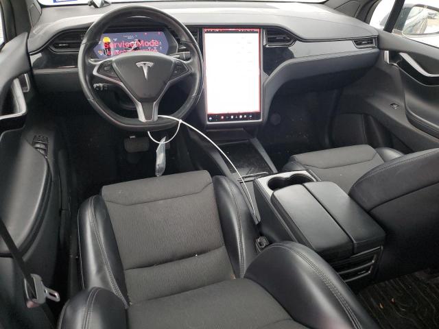 Photo 8 from auction – 2018 TESLA MODEL X with VIN 5YJXCDE25JF137400